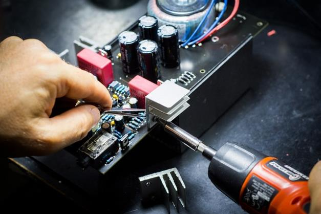 electronic parts suppliers