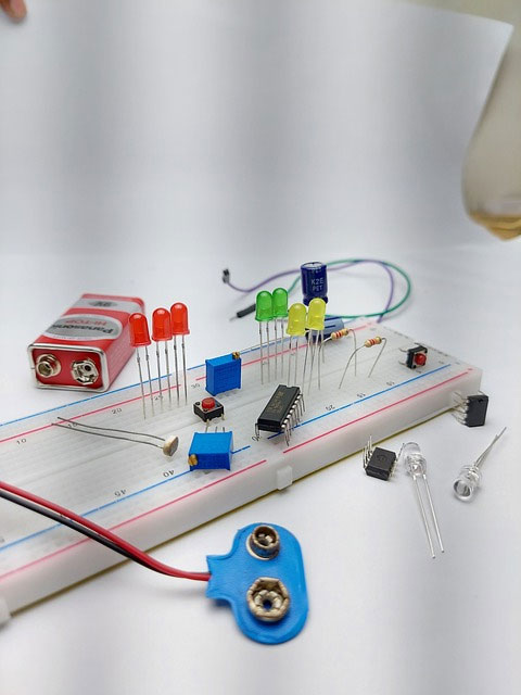 electronic component manufacturers